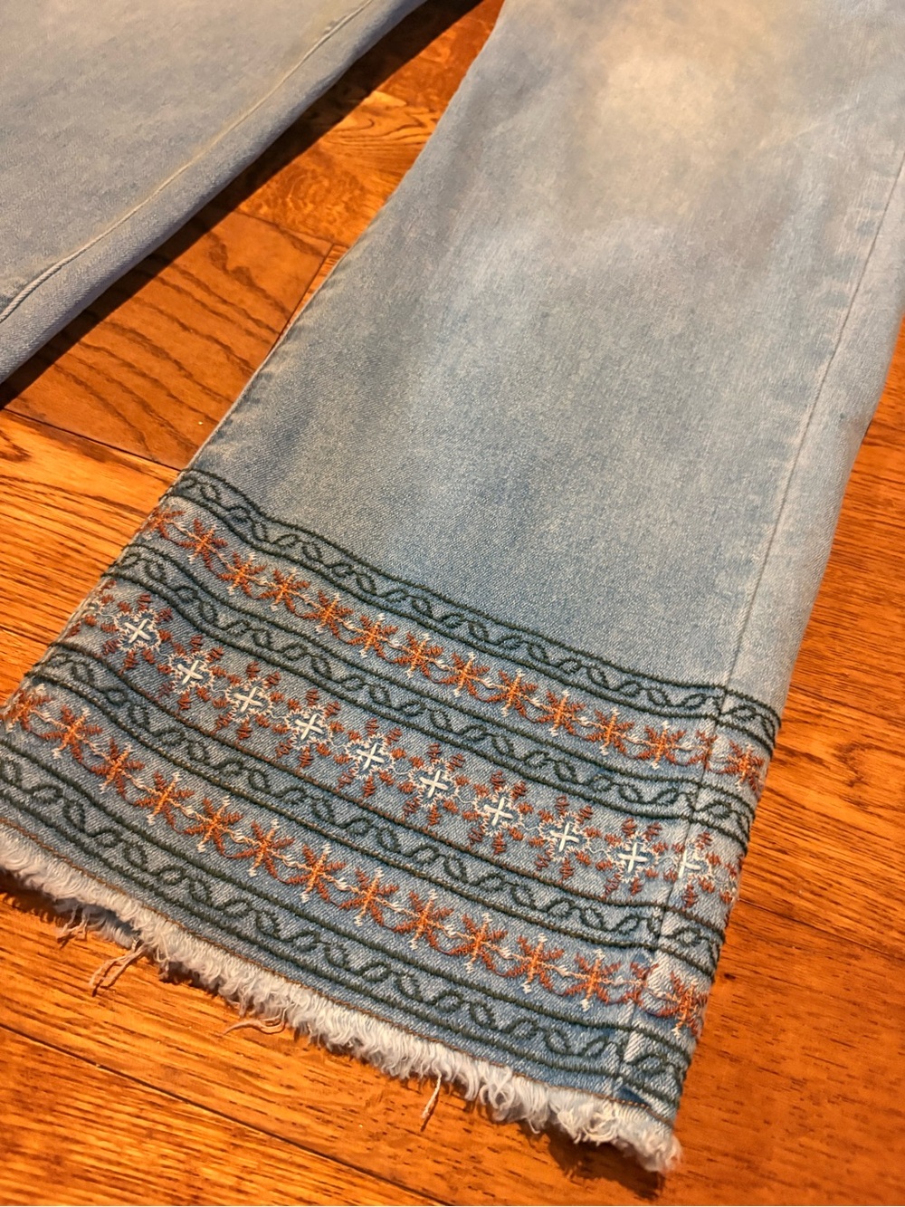 Wide Bottom Capris with Embroidered Hem - Picture 4 of 7